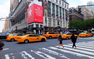 Eric taxiet Nederlanders door zijn New York